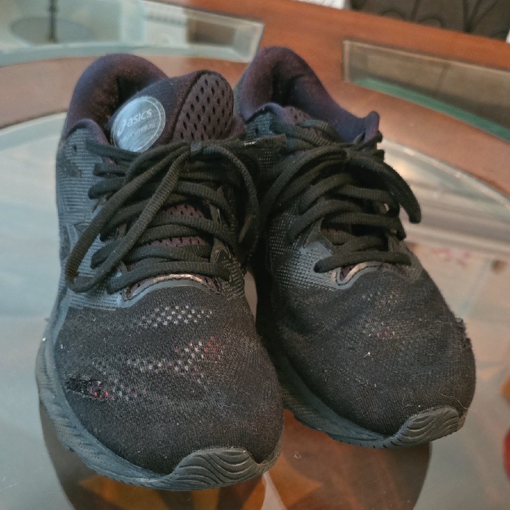 Asics Black Athletic Running Shoes with Breathable Mesh